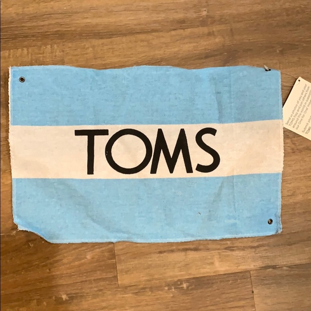 TOMS flag